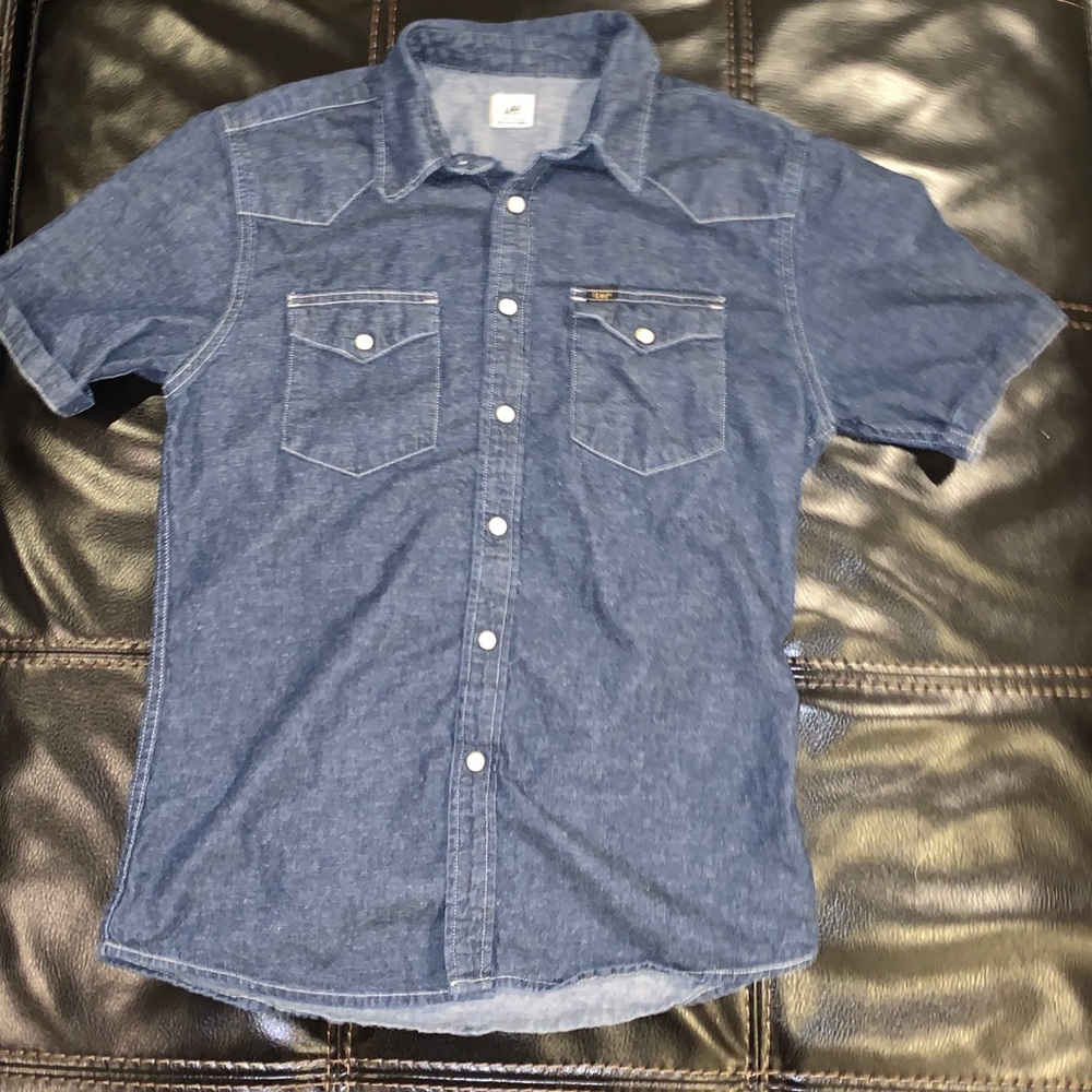 Lee women’s shirt sleeve shirt
